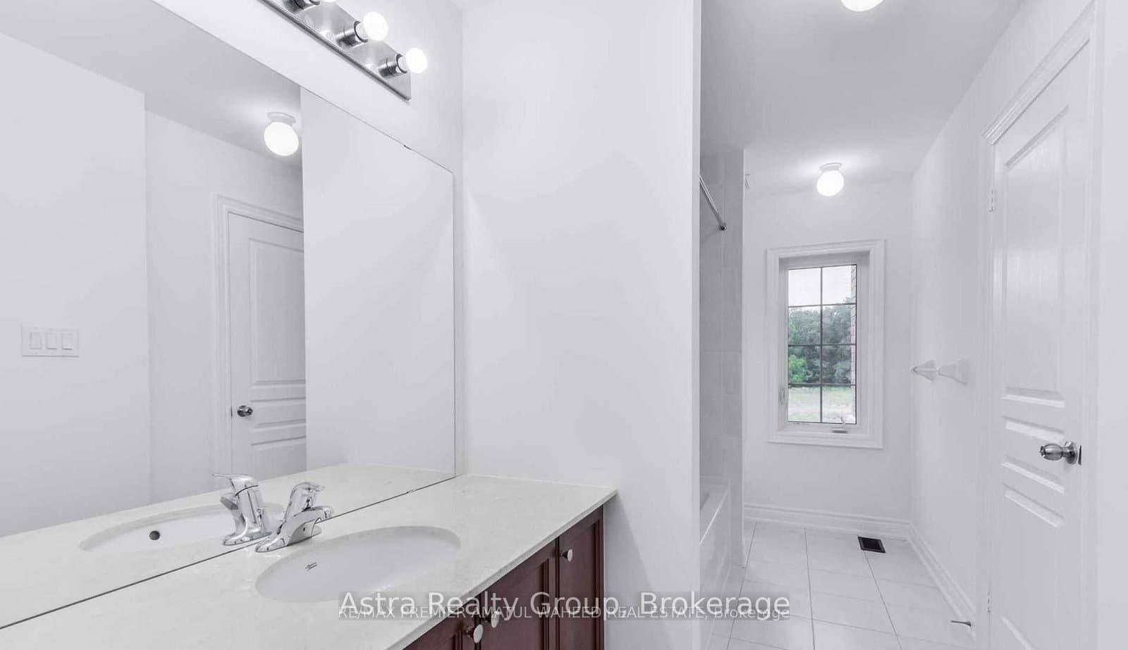596 Mactier Drive - Image 4