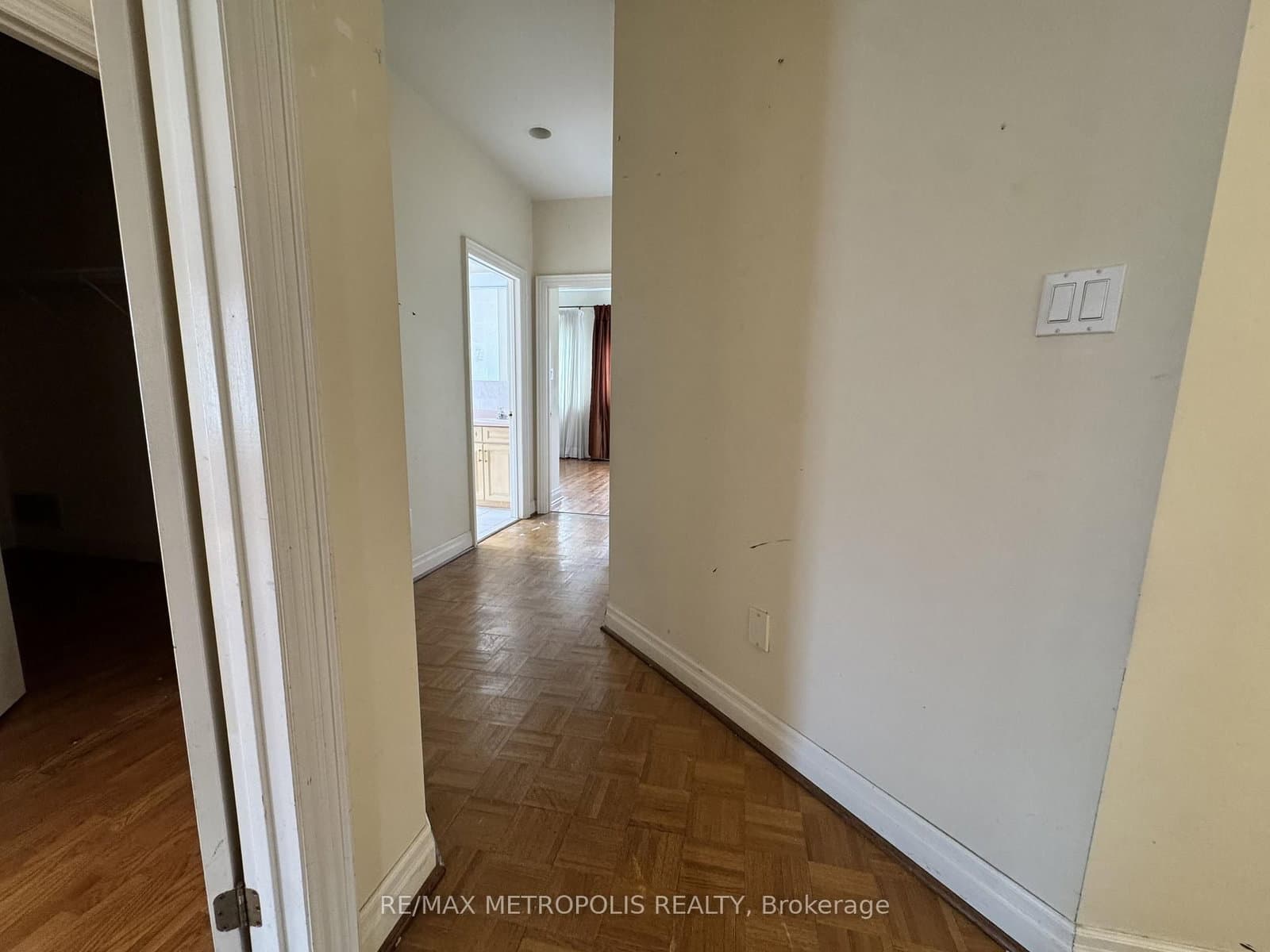 416 Elgin Mills Road W - Image 6