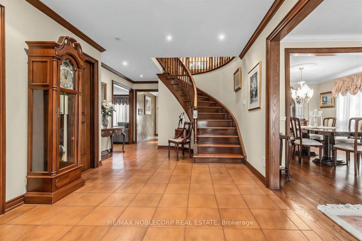 256 Airdrie Drive - Image 2