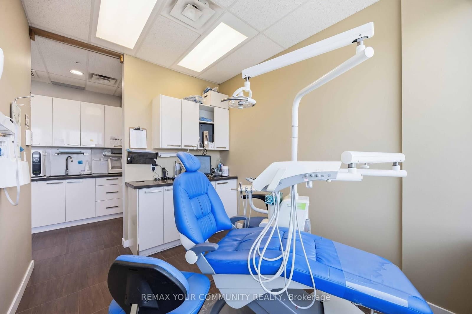 7191 Yonge Street, Unit 412 - Image 1