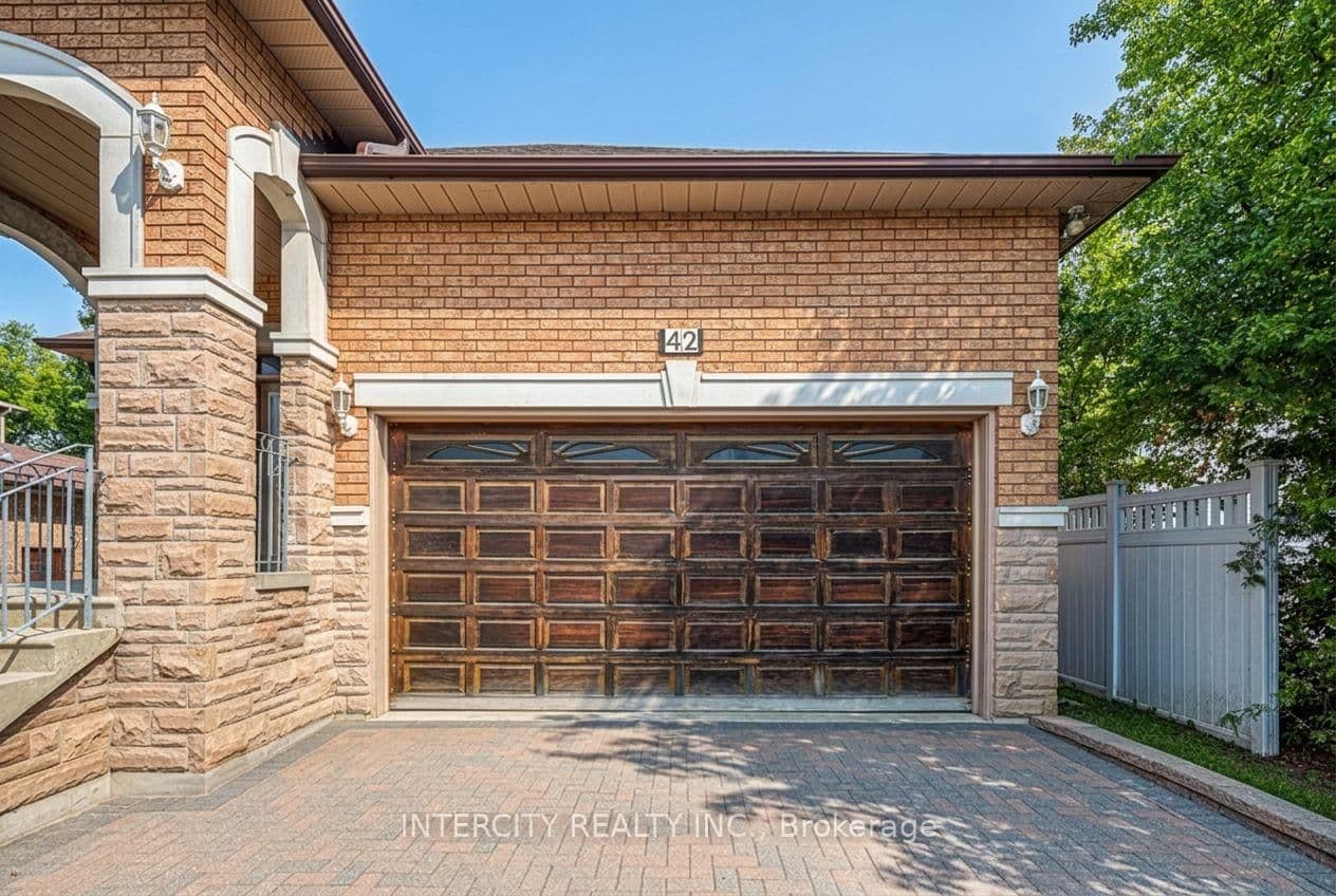 42 Oak Avenue - Image 4