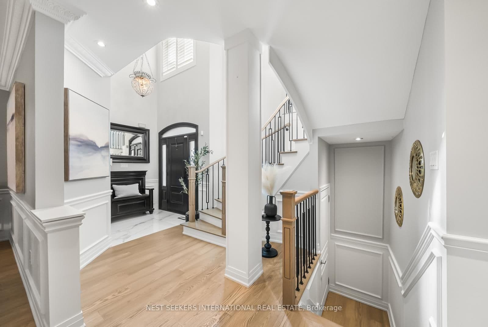 37 RAVINE EDGE Drive - Image 3