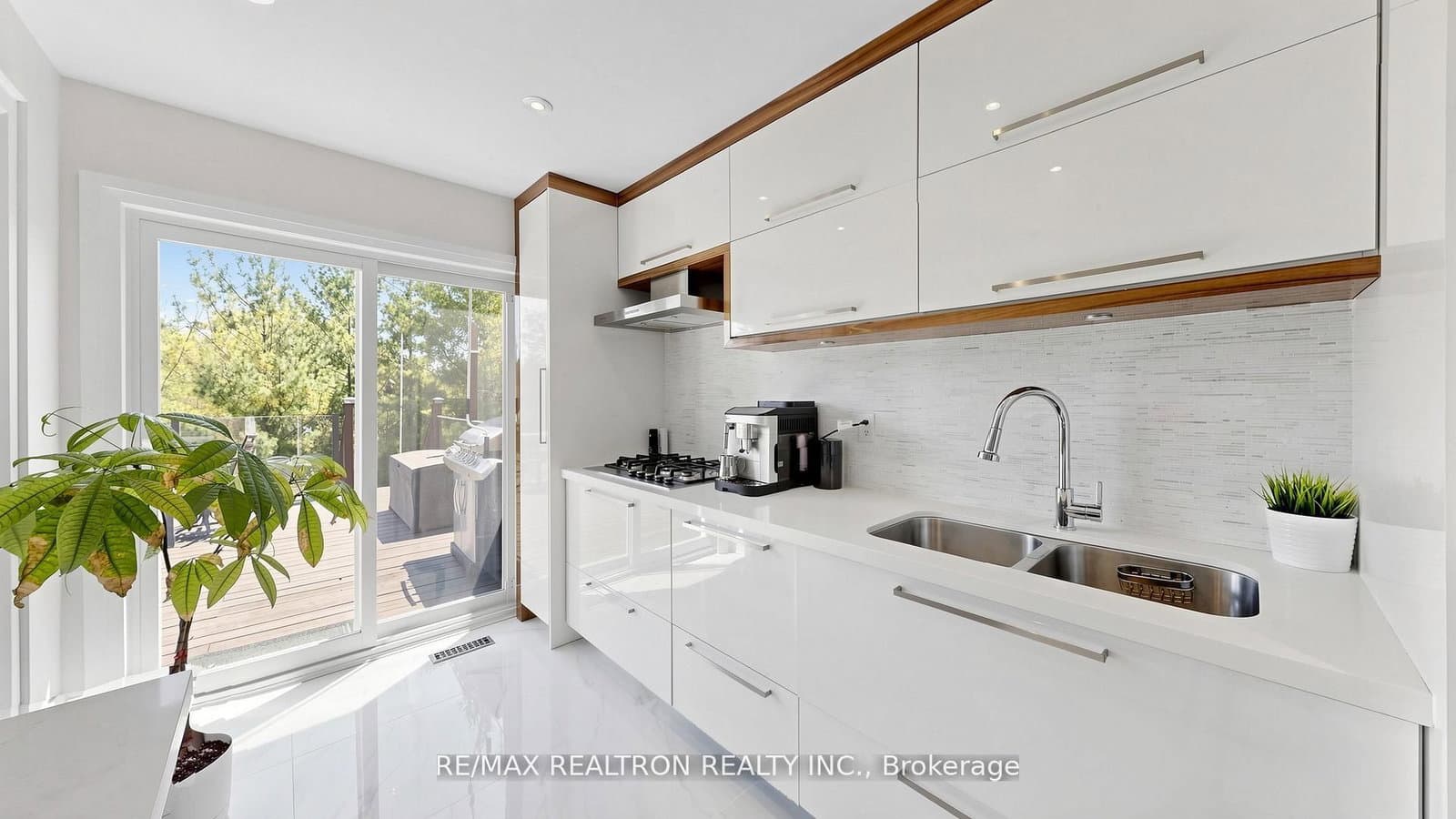 27 Mistleflower Court - Image 4