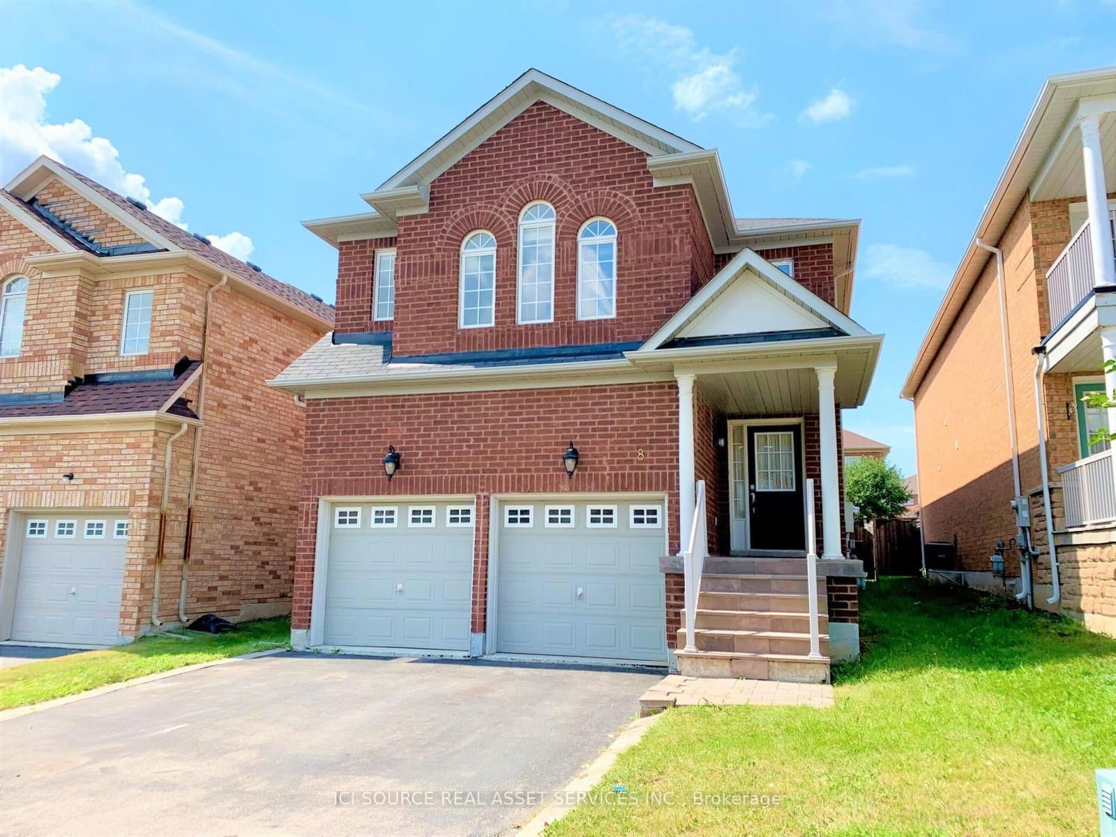 8 Maffey Crescent - Image 1