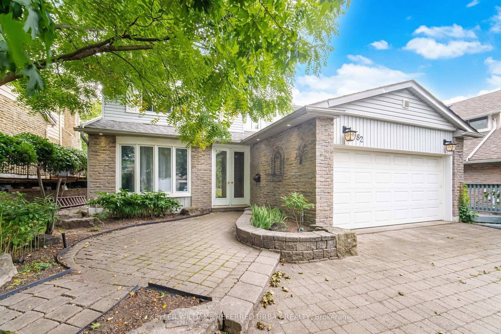 82 Eastman Crescent - Image 2