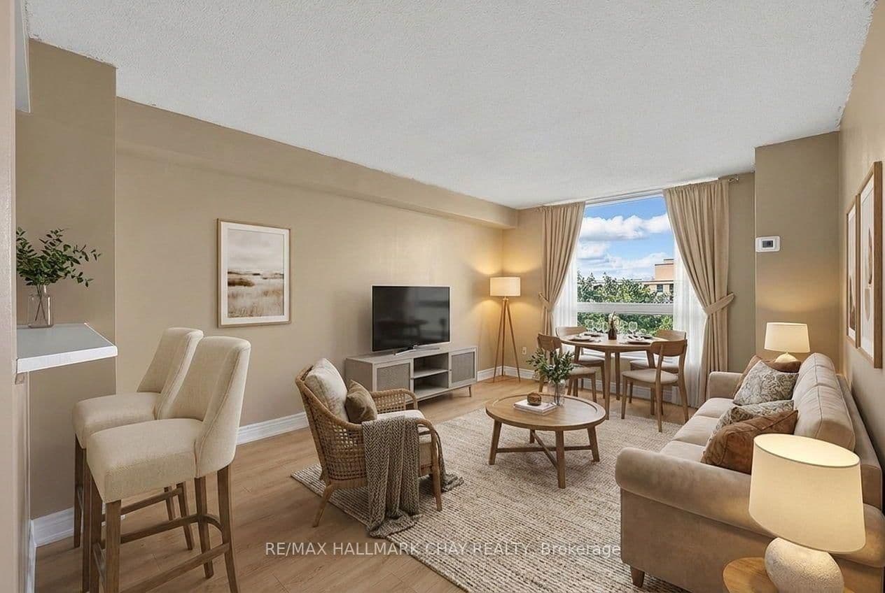 326 Major Mackenzie Drive E, Unit 705 - Image 5