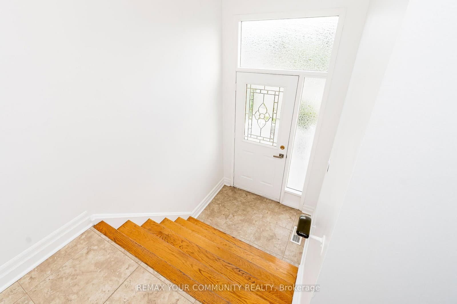 20 Terra Road, Unit UPPER - Image 2