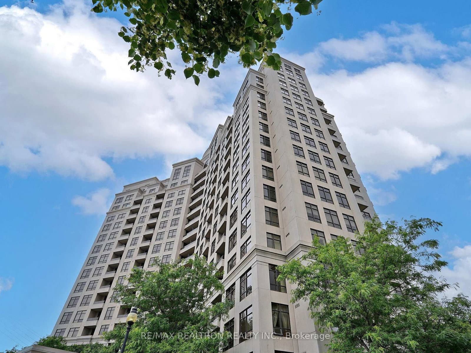 9225 Jane Street, Unit 401 - Image 1