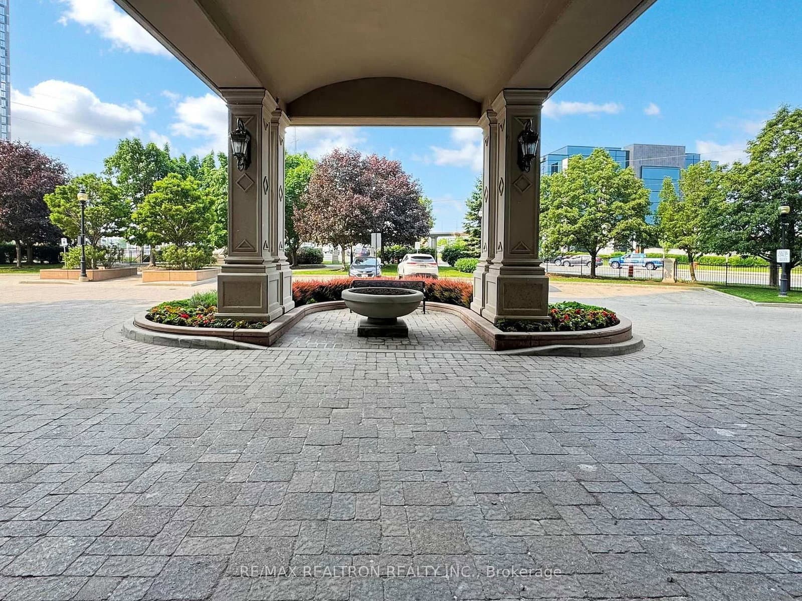 9225 Jane Street, Unit 401 - Image 2