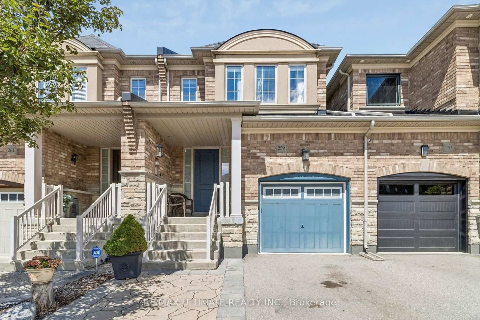 259 Wardlaw Place - Image 2