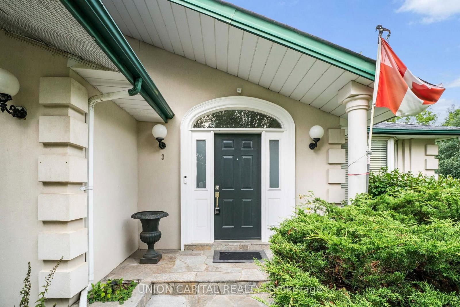 3 Campbell Court - Image 3