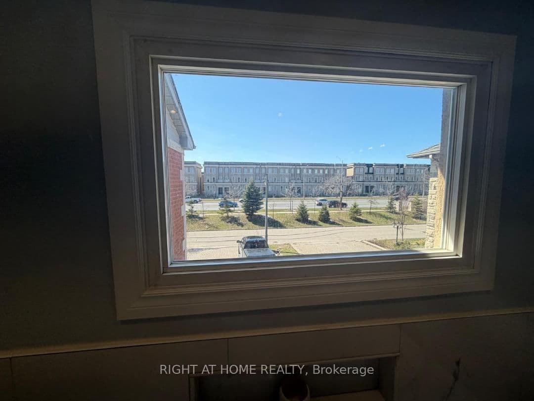 31 NORTHGATE Crescent E - Image 6
