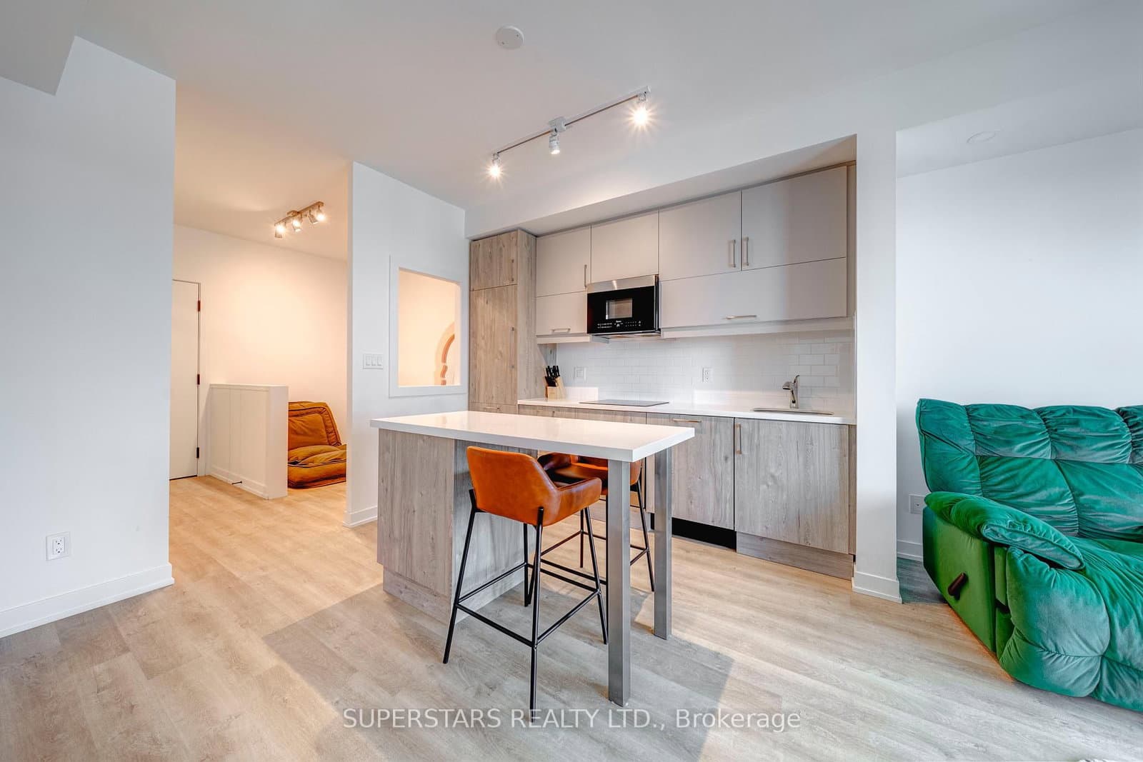 292 Verdale Crossing, Unit 1502 - Image 4