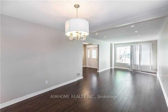 34 Hagerman Boulevard - Image 3