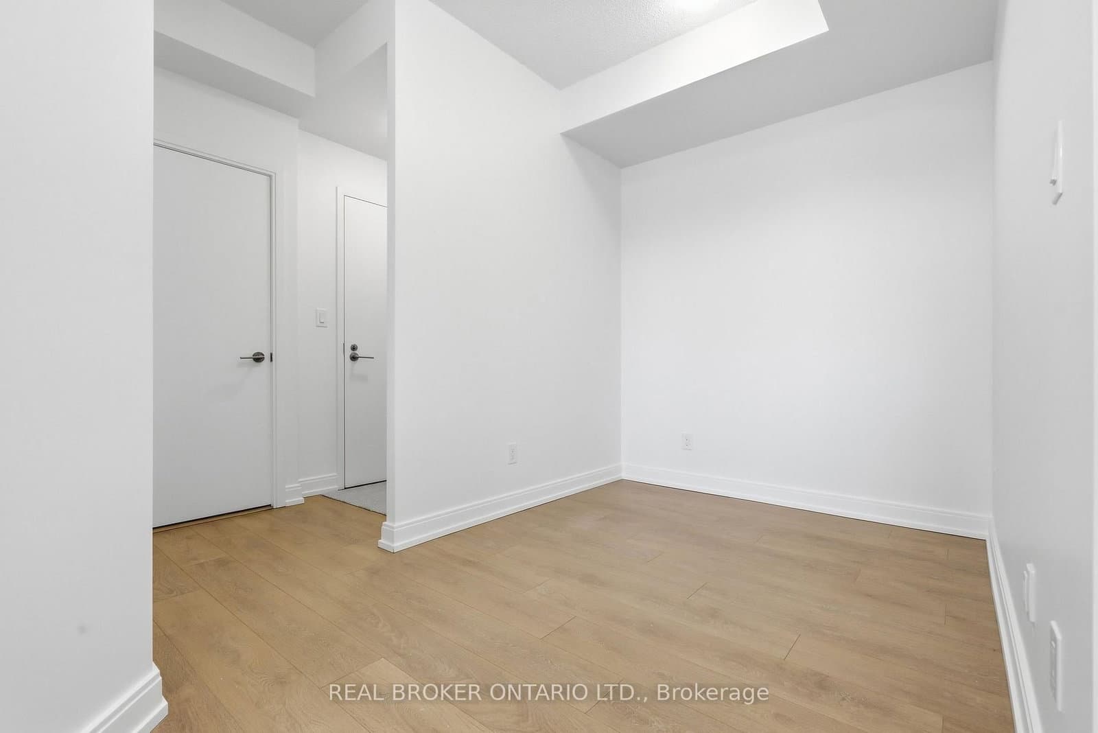 540 Bur Oak Avenue, Unit 307 - Image 4
