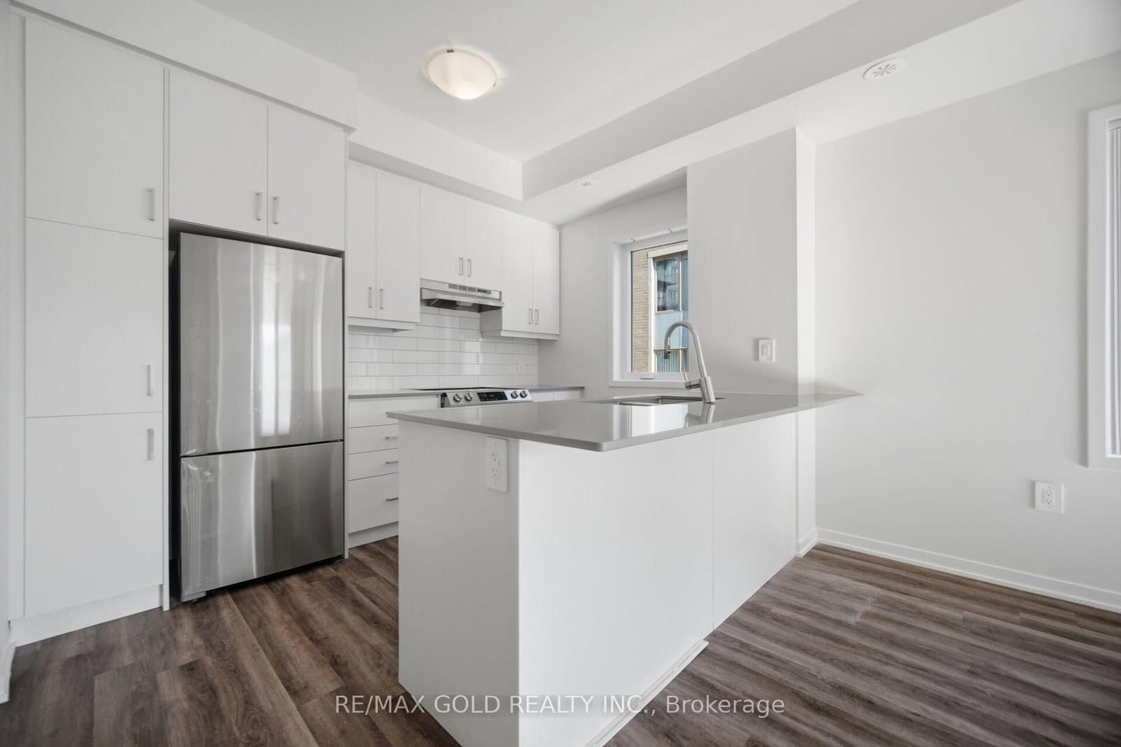 39 Honeycrisp Crescent, Unit TH83 - Image 5