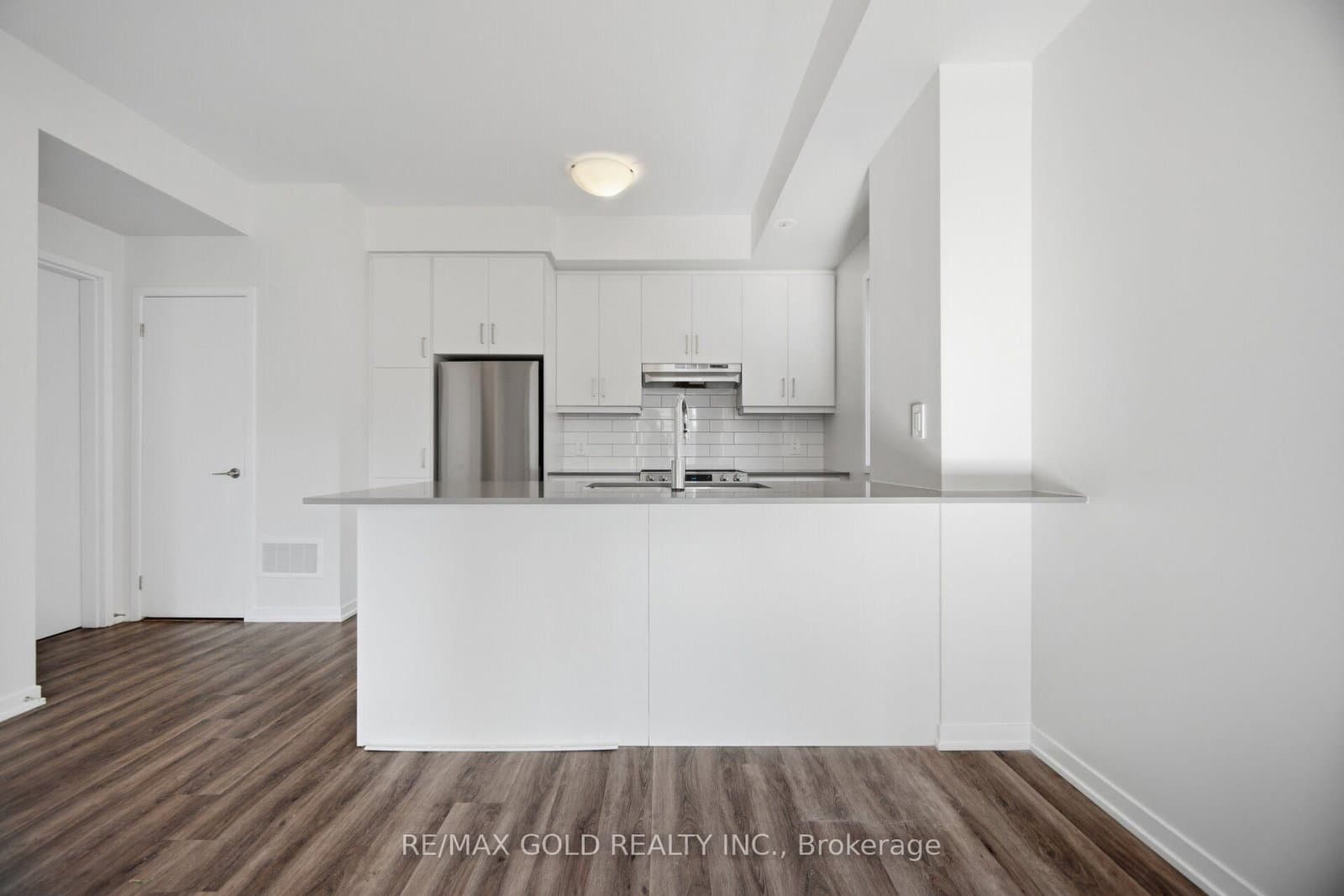 39 Honeycrisp Crescent, Unit TH83 - Image 6
