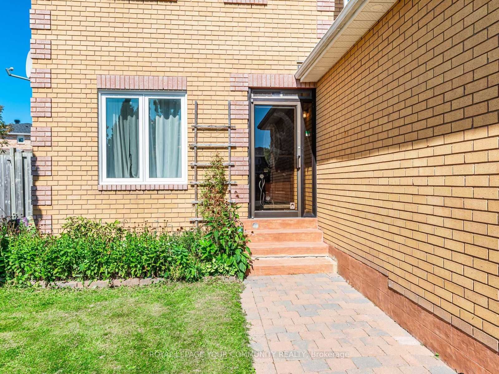 5 Mandel Crescent - Image 2