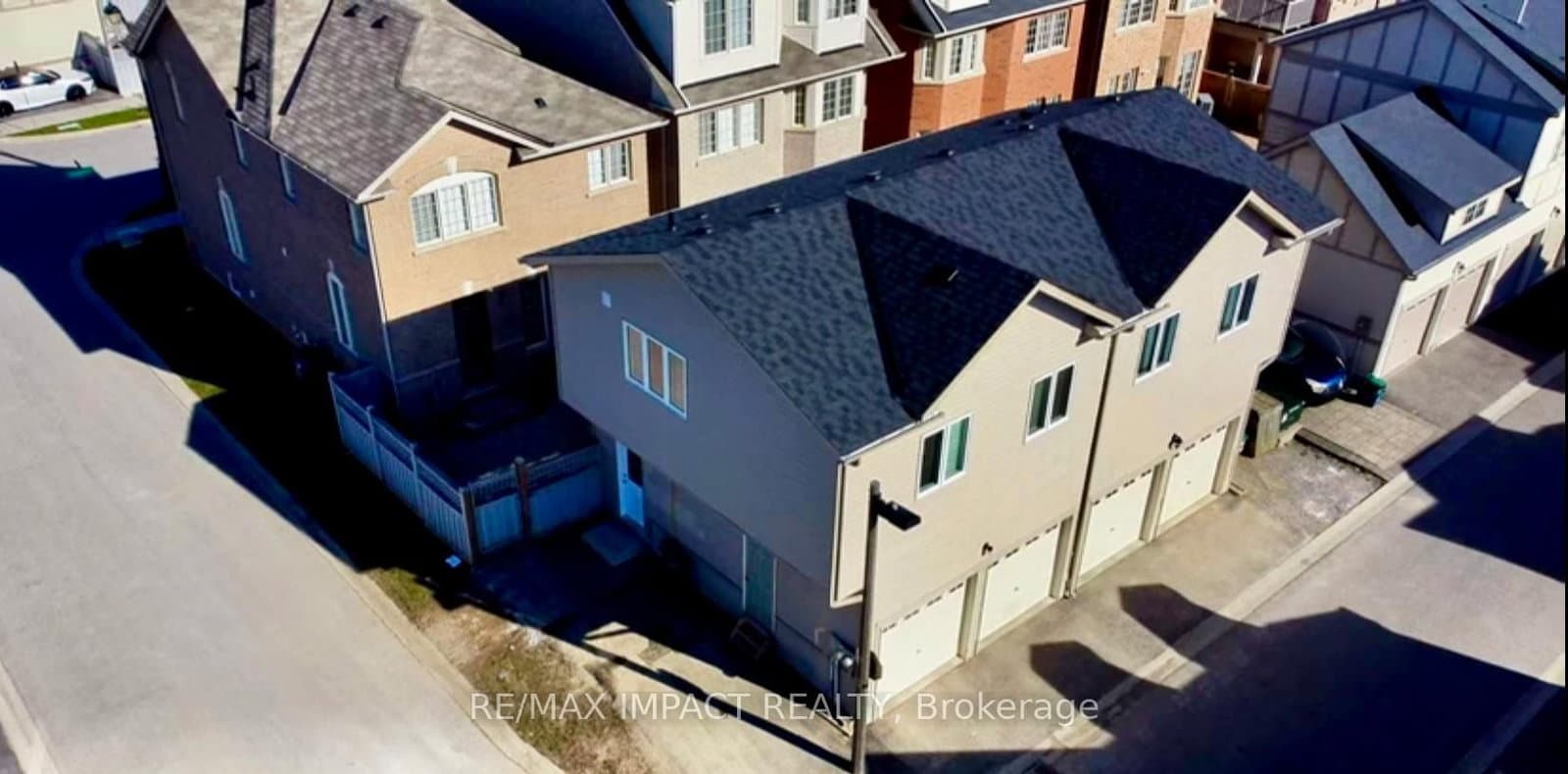 32 Toulouse Court, Unit Coach - Image 1