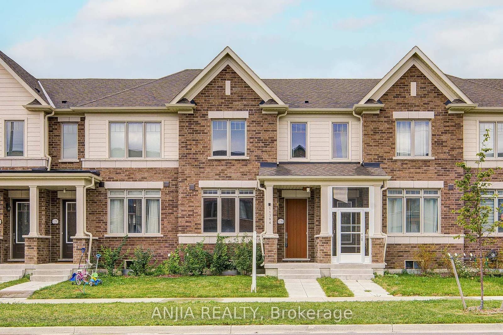 11794 Tenth Line - Image 1