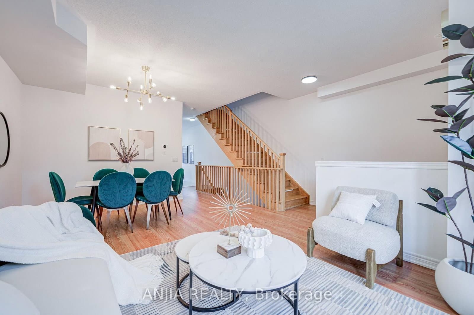 11794 Tenth Line - Image 5