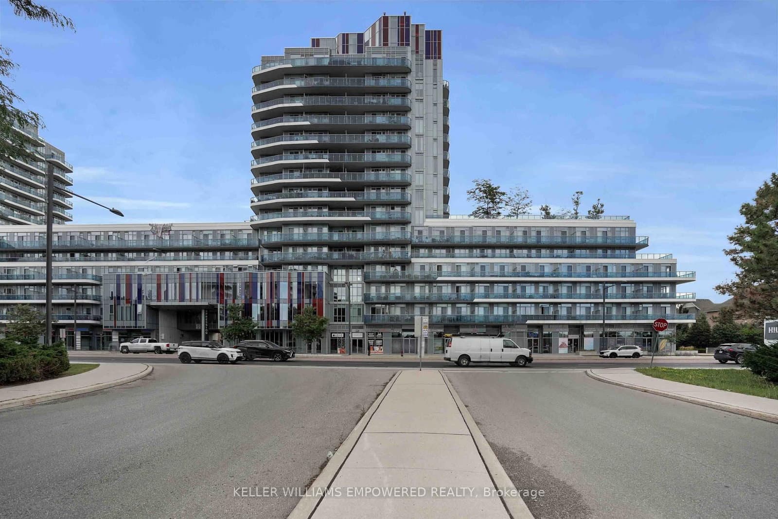 9471 Yonge Street N, Unit 811 - Image 2