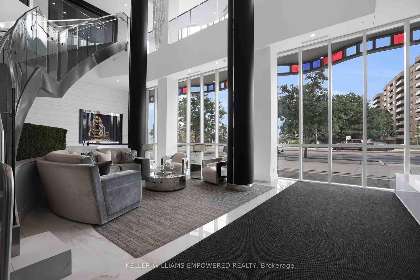 9471 Yonge Street N, Unit 811 - Image 4