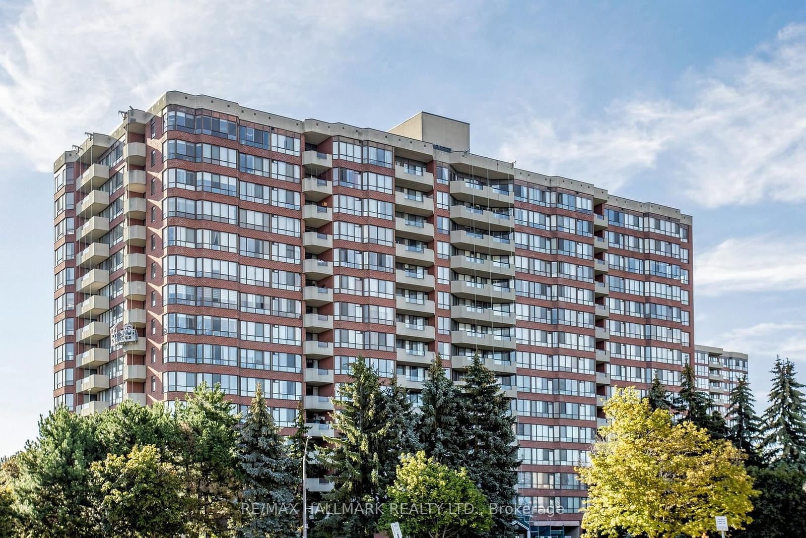 33 Weldrick Road E, Unit 210 - Image 1