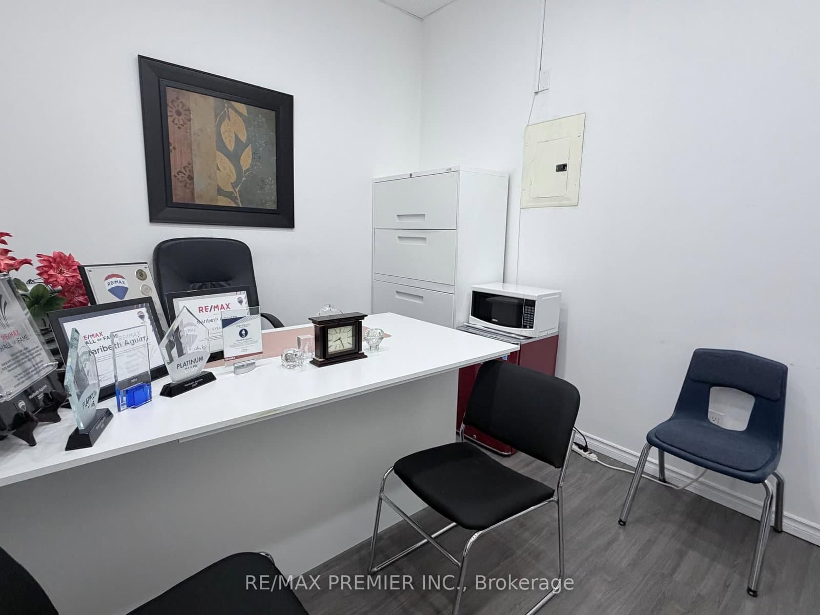 7181 Yonge Street, Unit 203 - Image 5