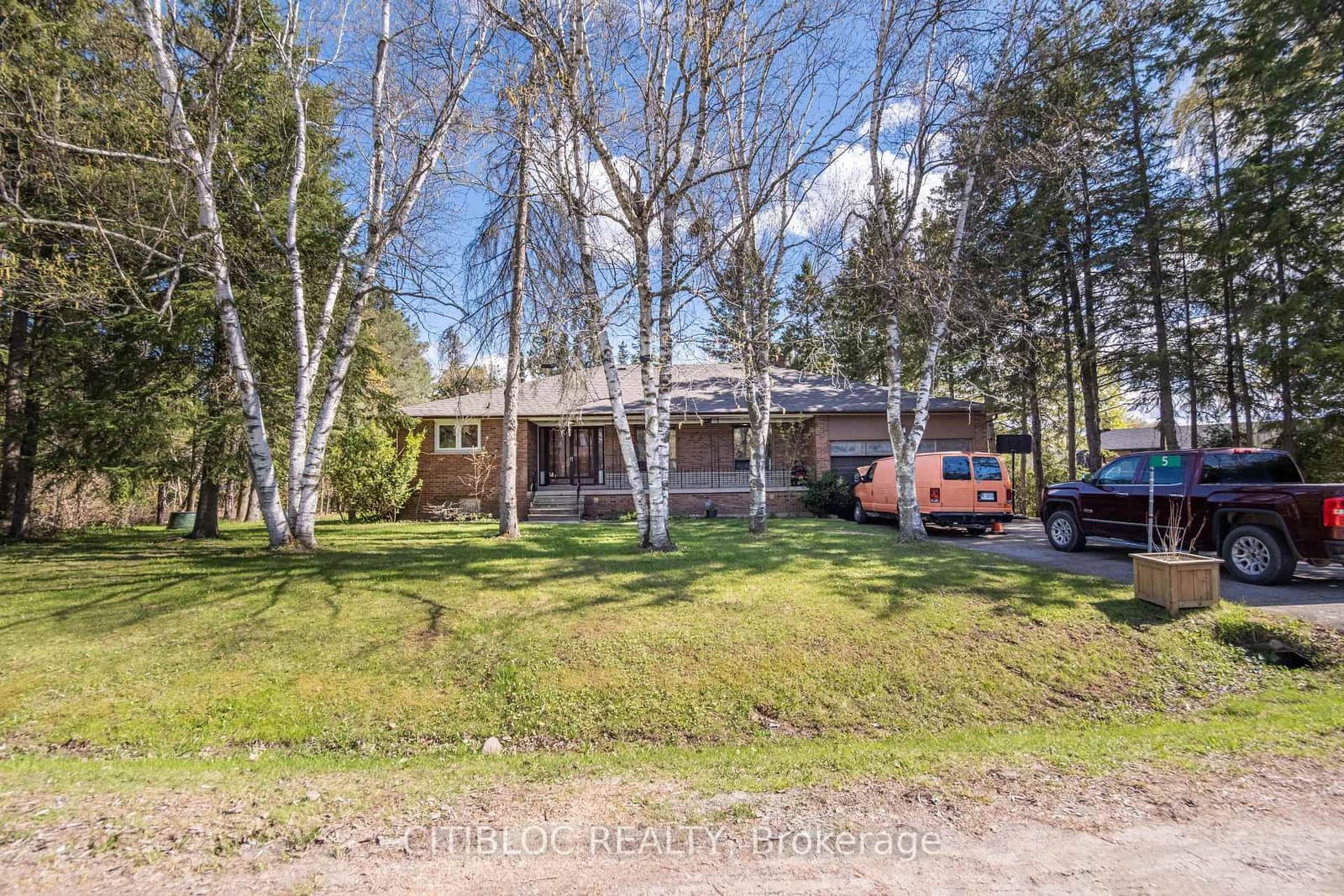 5 Old Forge Road - Image 1