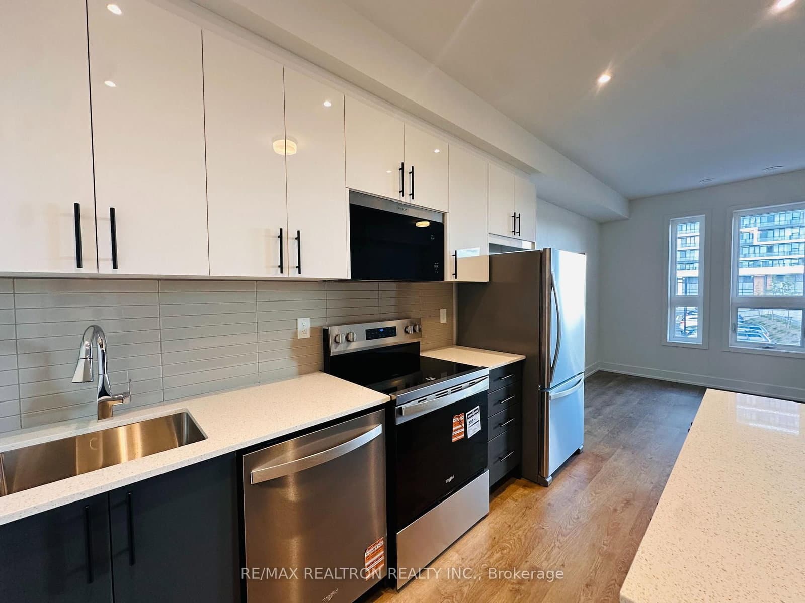 180 Anderson Avenue, Unit TH9 - Image 6