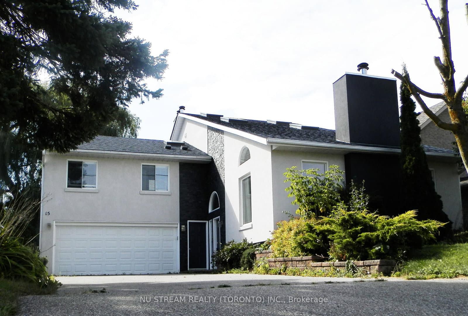 15 Bond Crescent - Image 1
