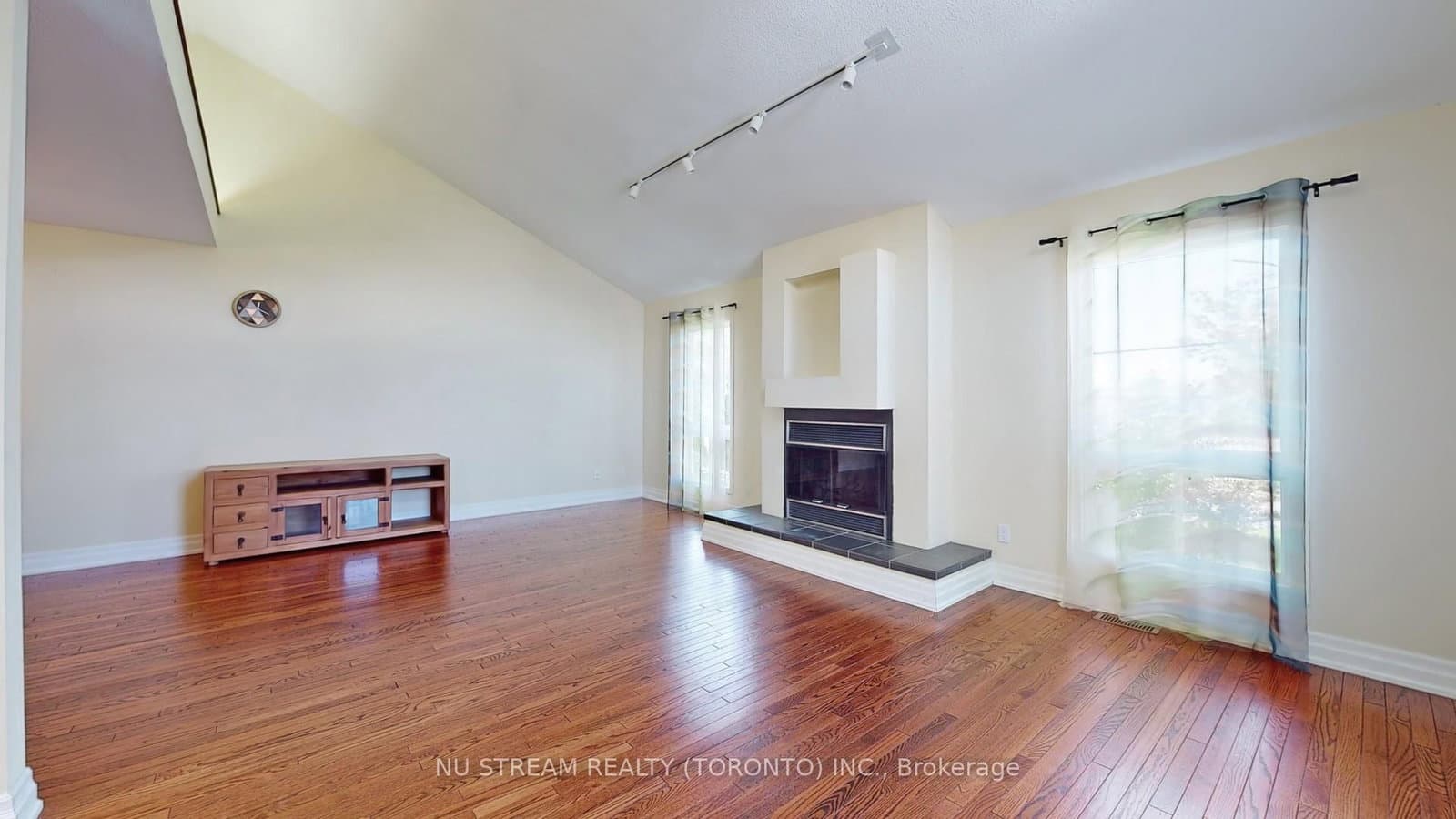 15 Bond Crescent - Image 4