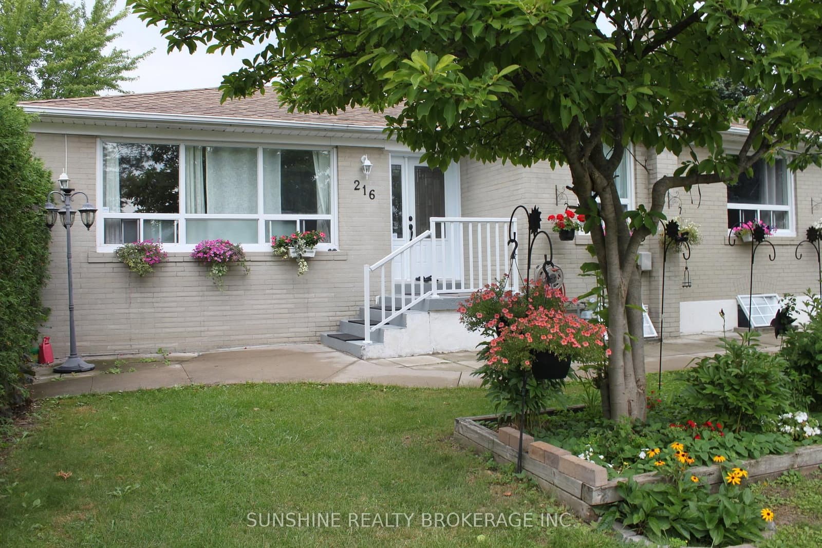 216 Alverna Road, Unit Lower B - Image 1