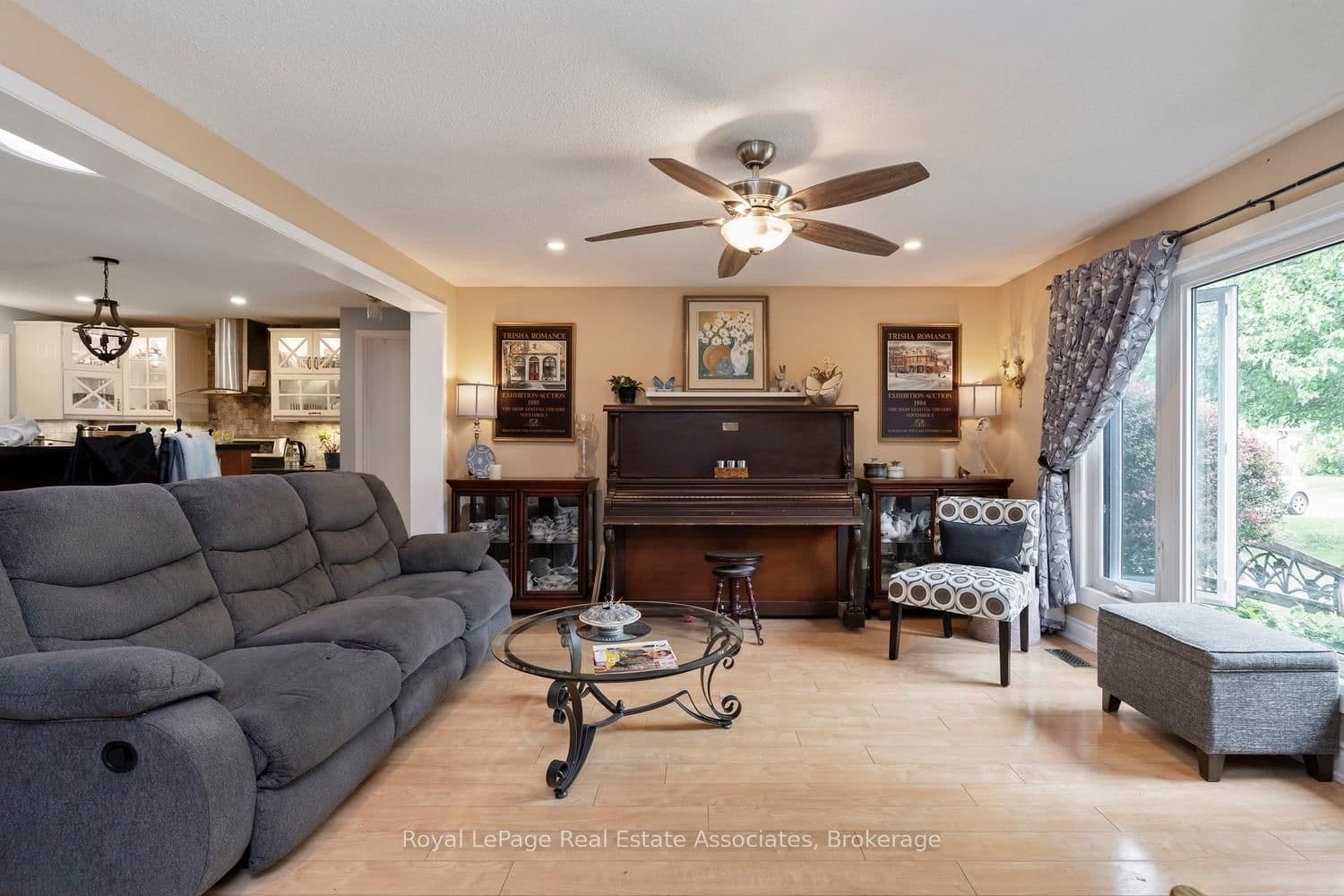 11 Tamarack Court - Image 2