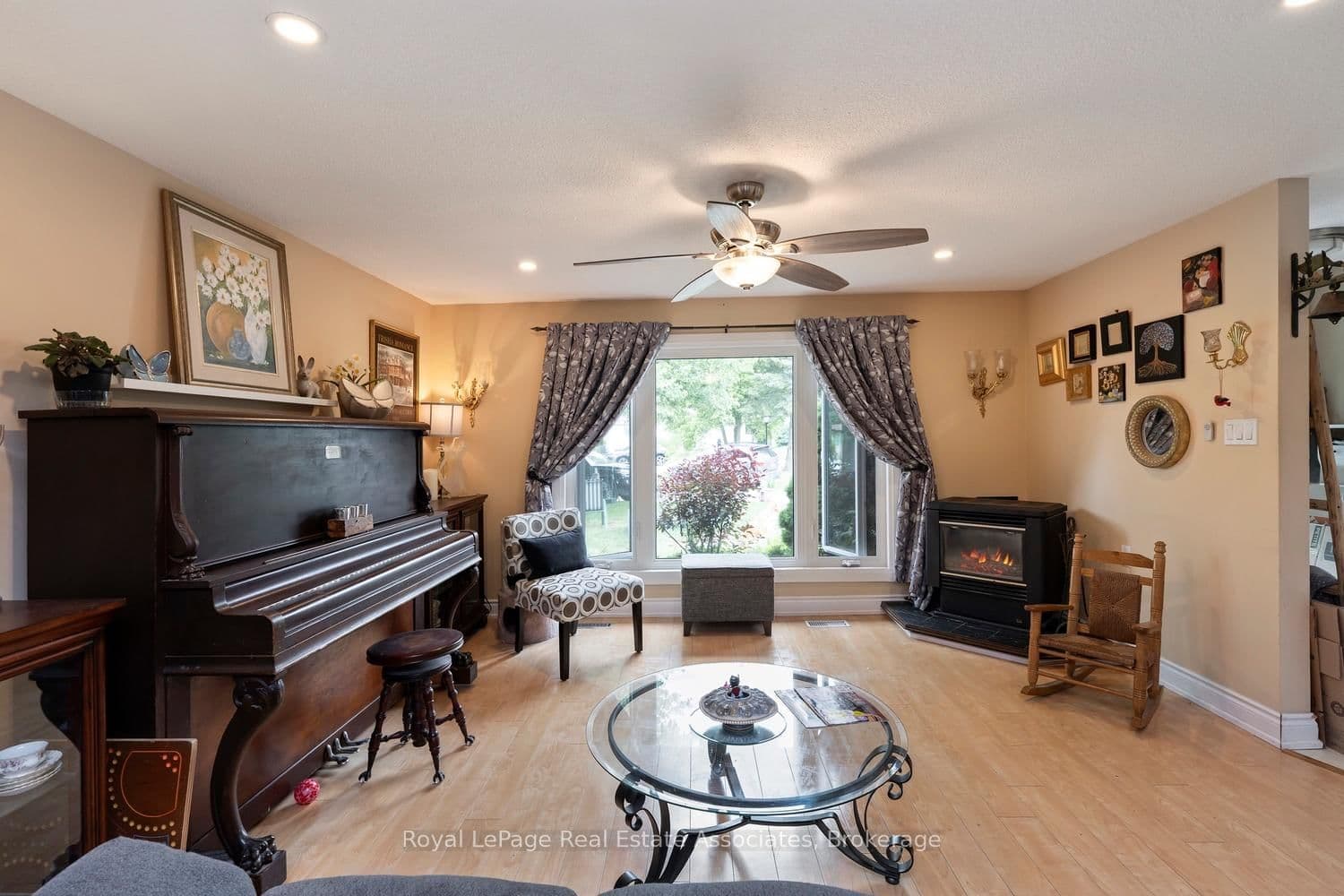 11 Tamarack Court - Image 3