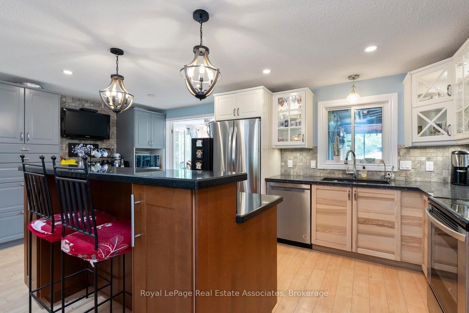 11 Tamarack Court - Image 5