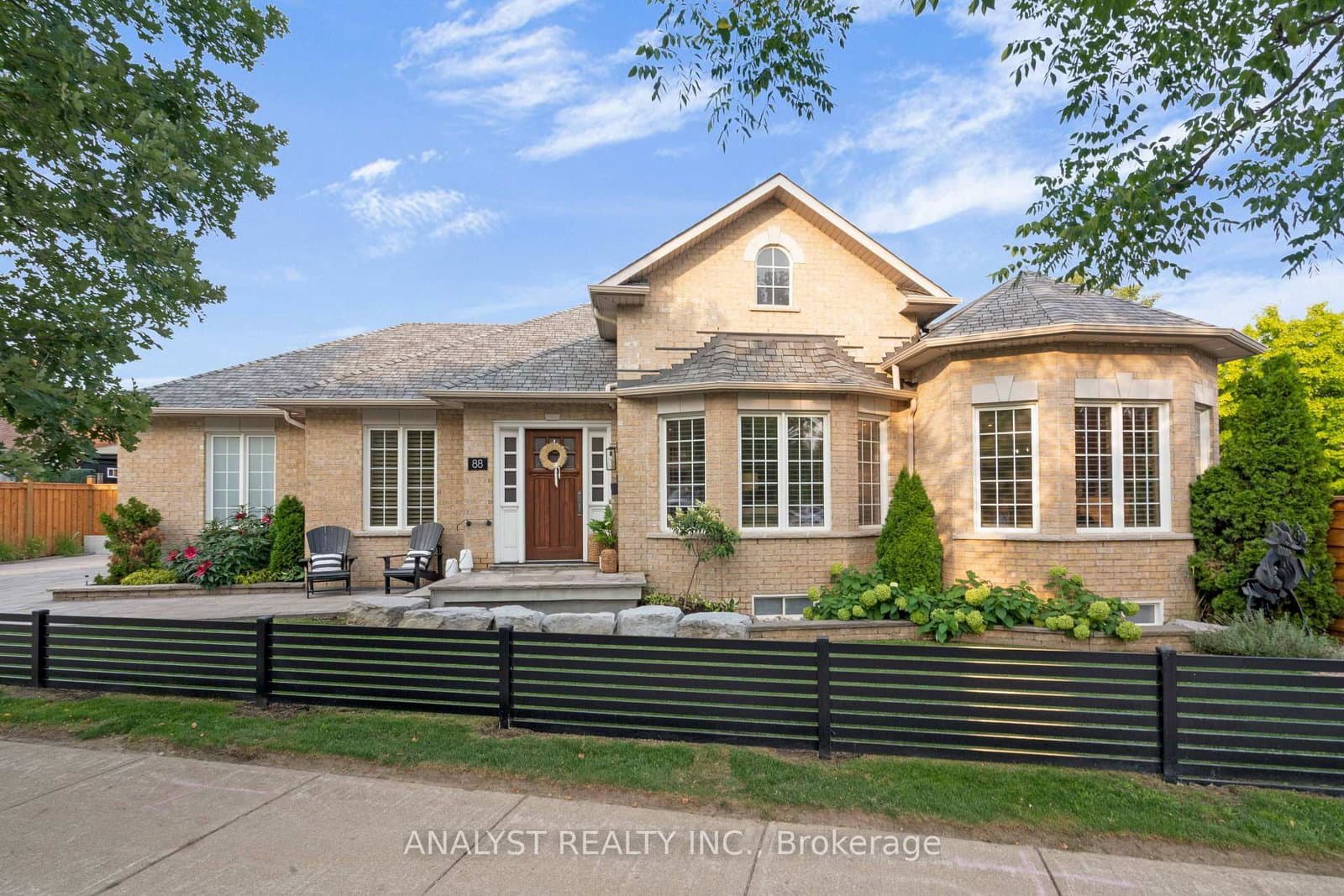 88 Brougham Drive - Image 1