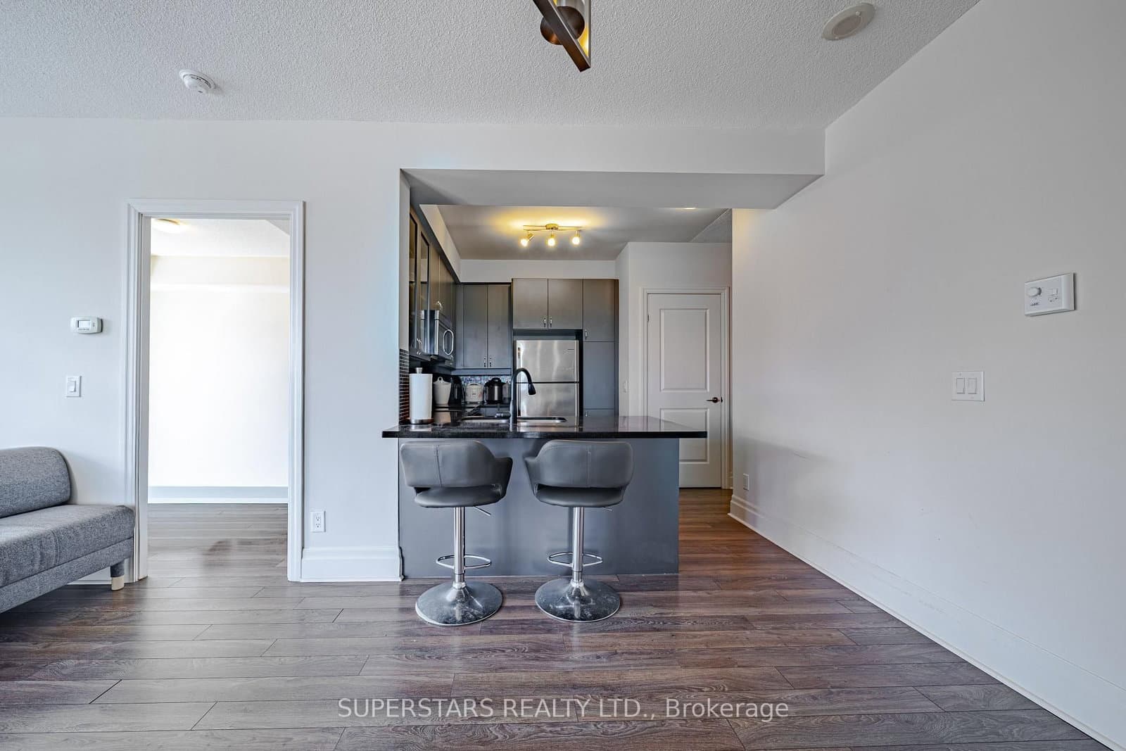 151 Upper Duke Crescent, Unit 809 - Image 6