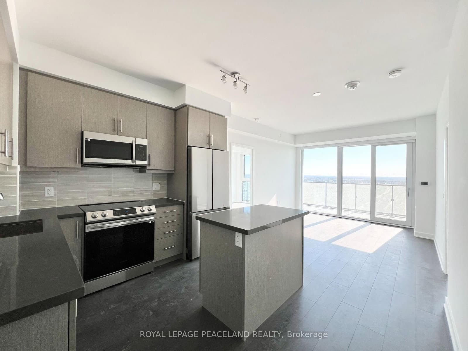 105 Oneida Crescent, Unit 2806 - Image 5