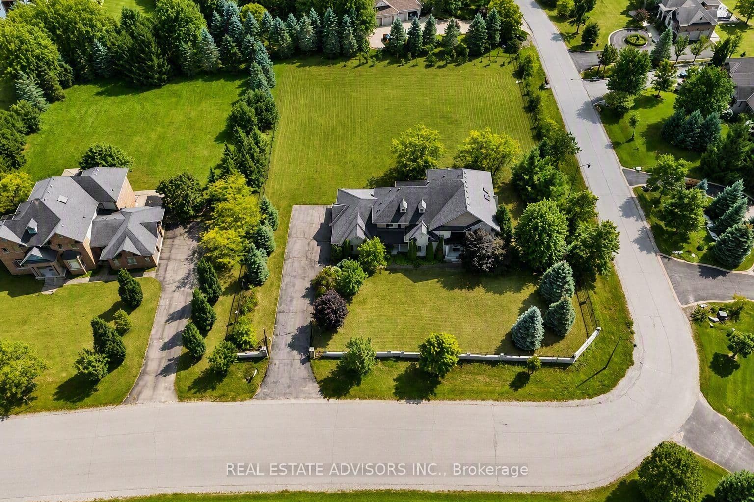 43 Grayfield Drive - Image 1