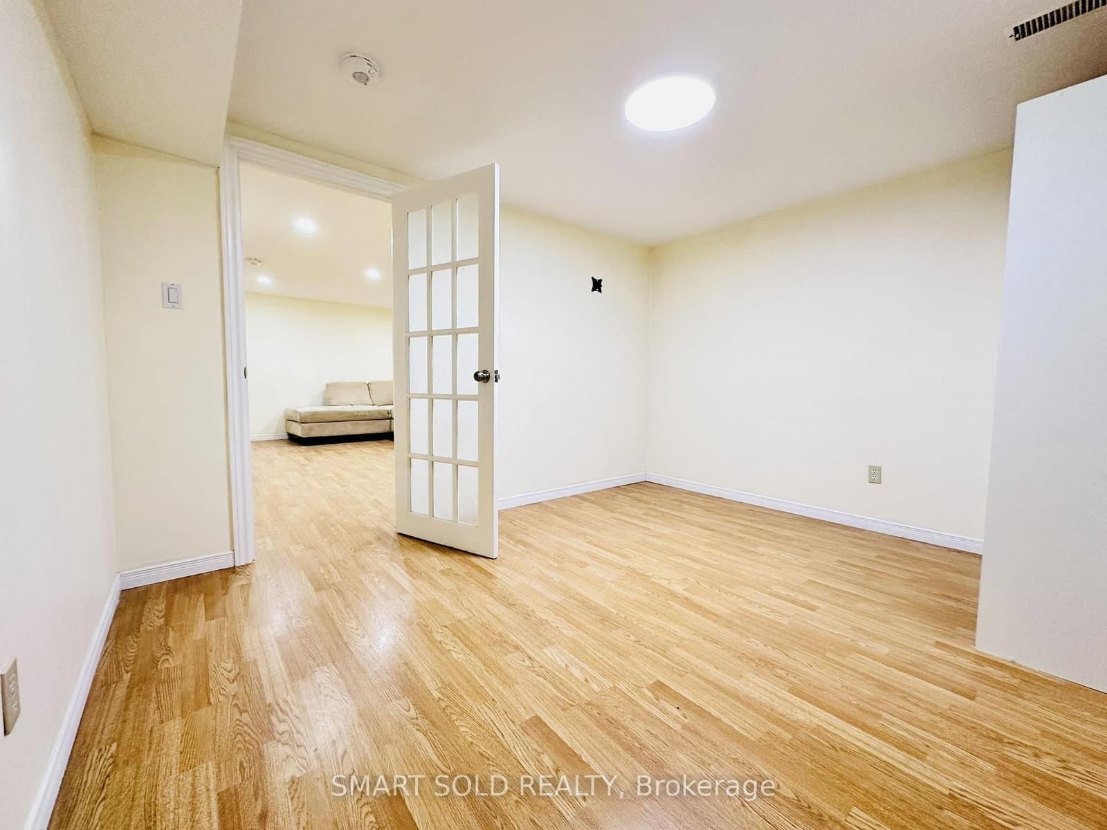 22 Hemingway Crescent, Unit Basement - Image 3