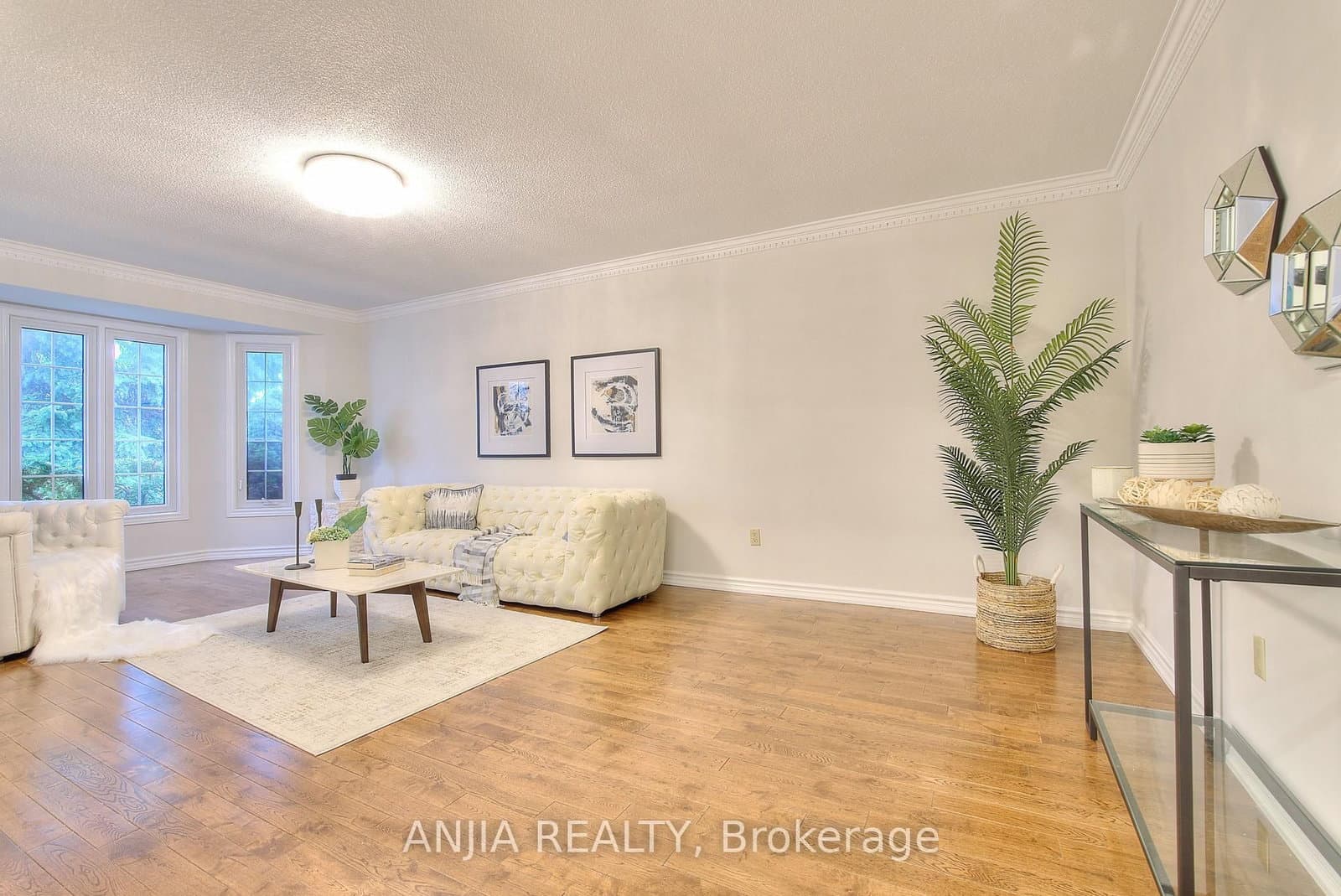 22 Chiltern Hill - Image 3