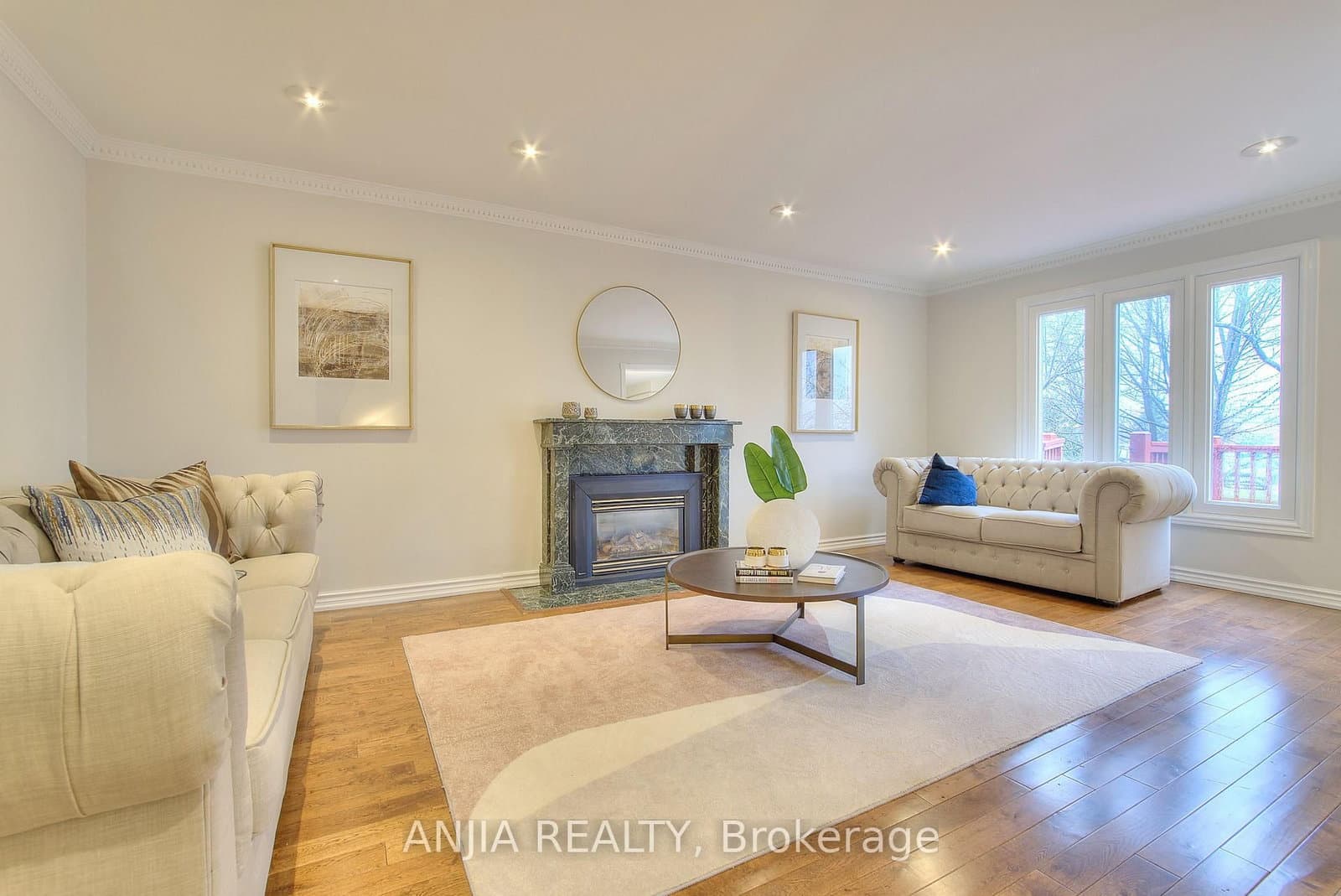 22 Chiltern Hill - Image 5
