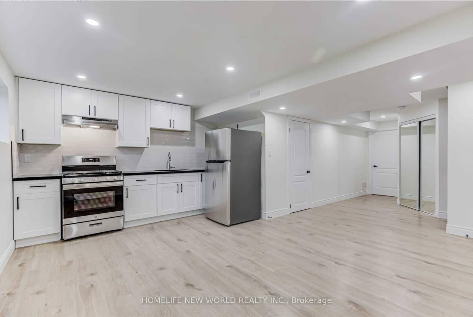 24 SEEDLING Crescent, Unit Basement - Image 2