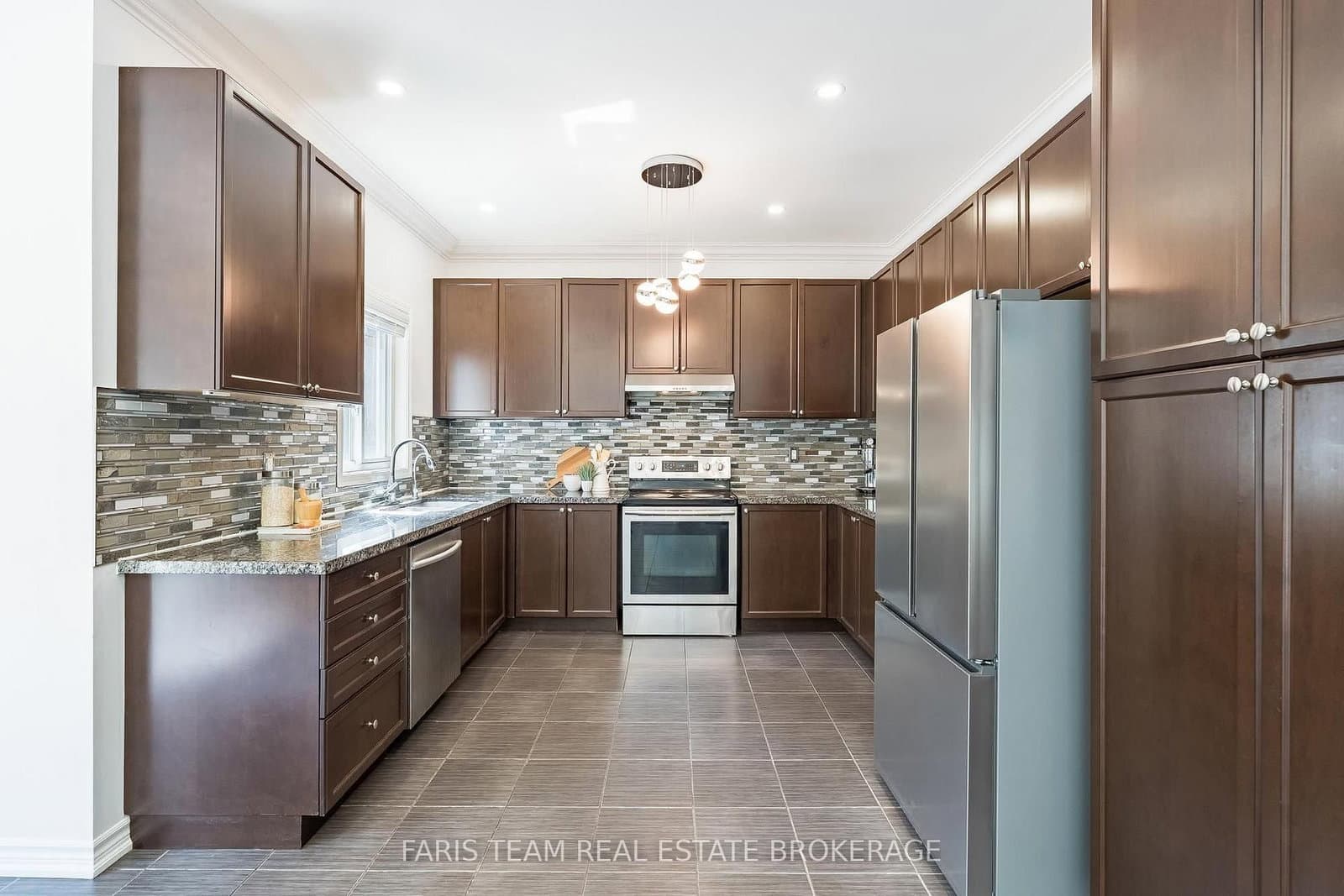 787 Freemont Court - Image 5