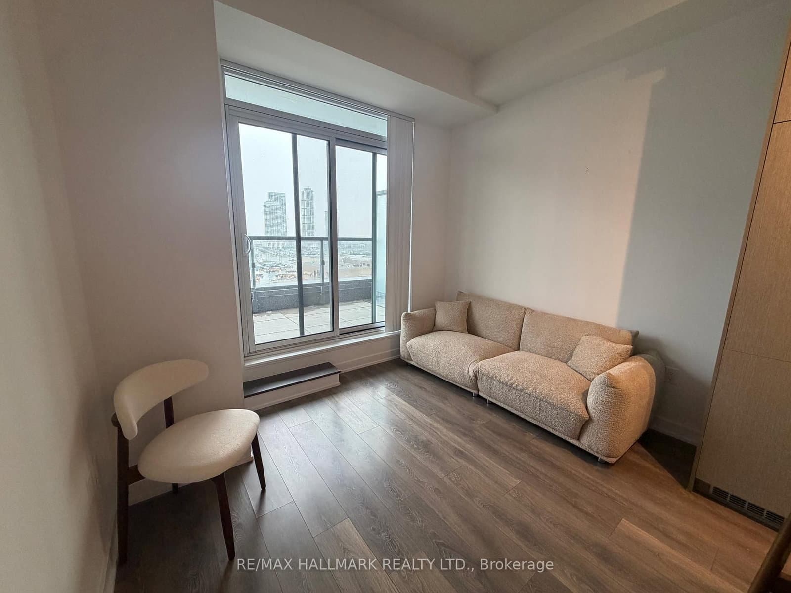 38 Honeycrisp Crescent, Unit 1215 - Image 4