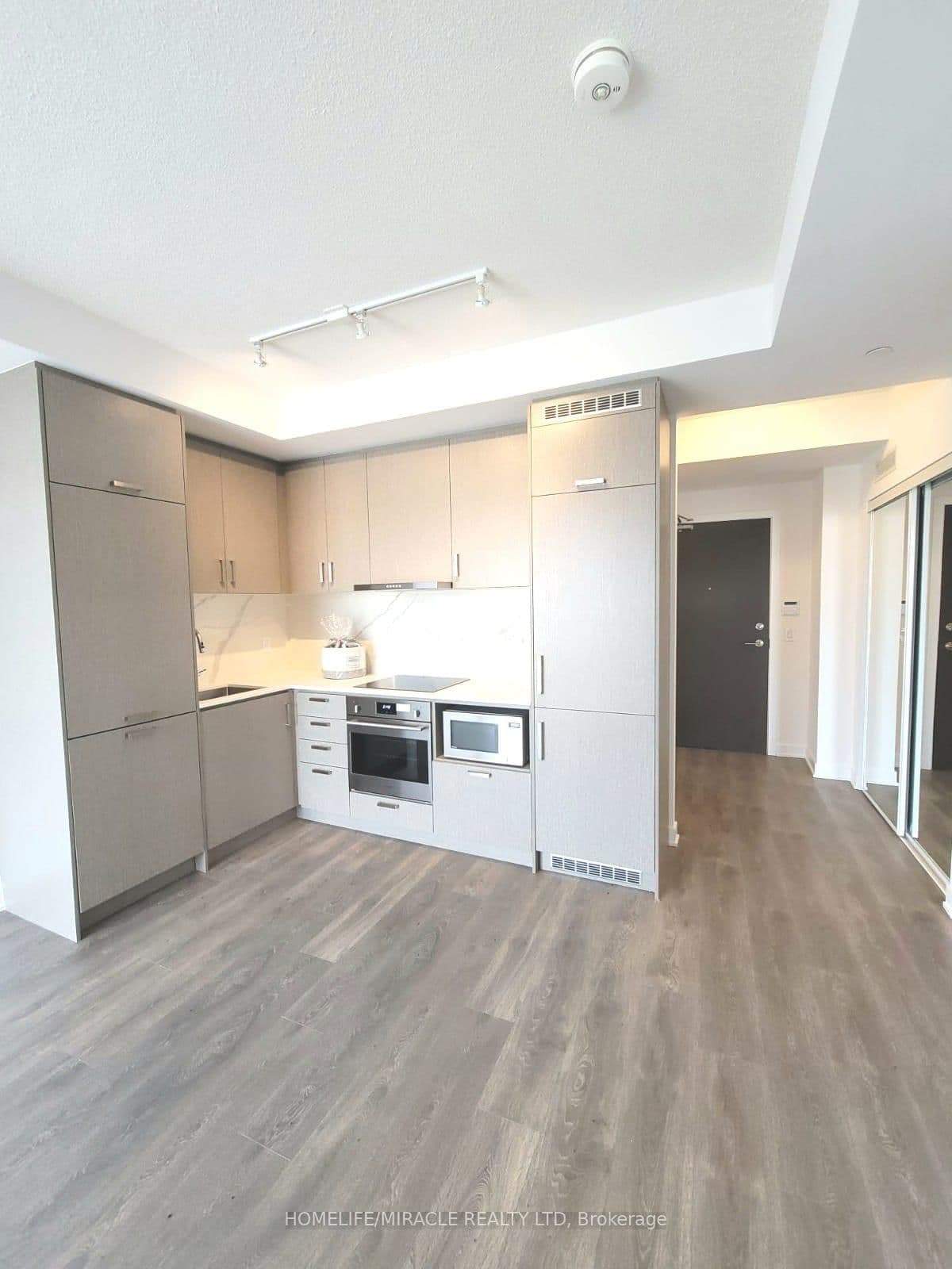 60 Honeycrisp Crescent N, Unit 808 - Image 3