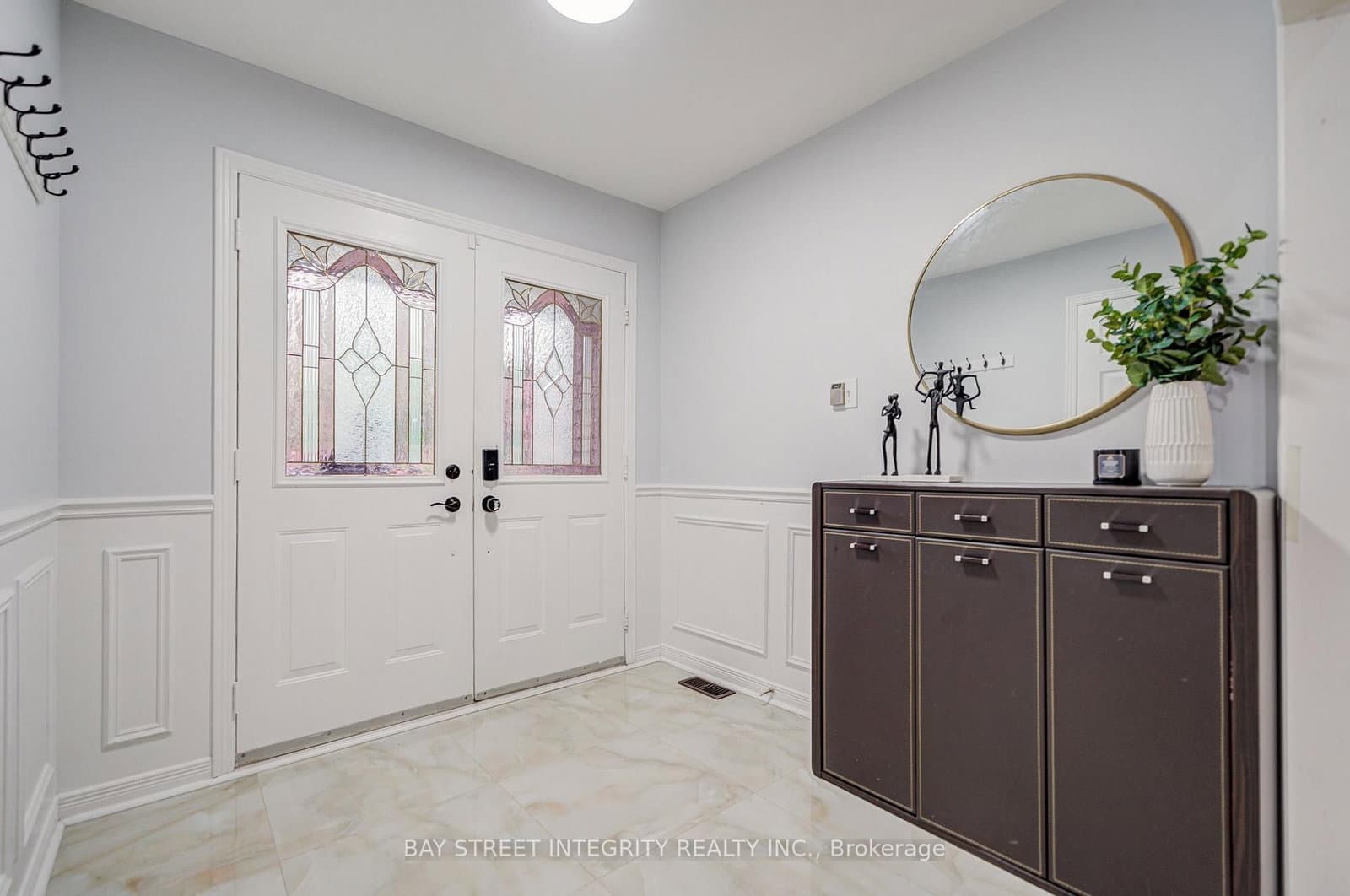 753 College Manor Drive - Image 3