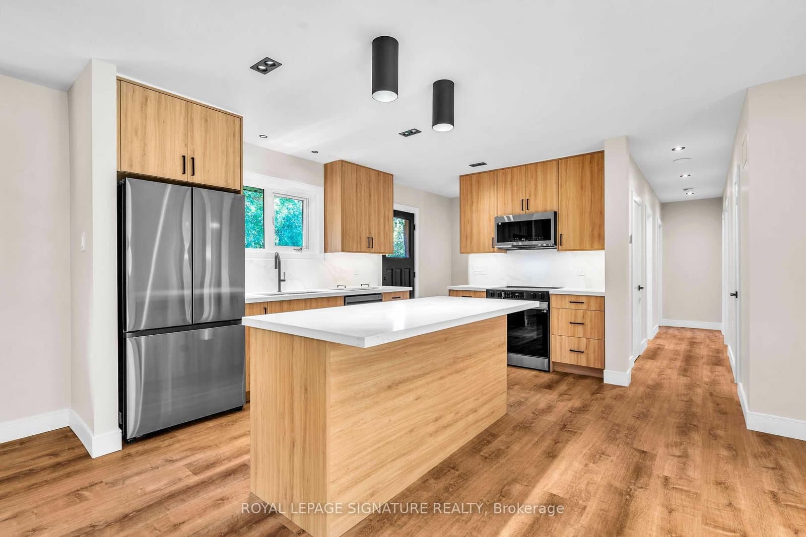 986 Srigley Street, Unit 1 - Image 6